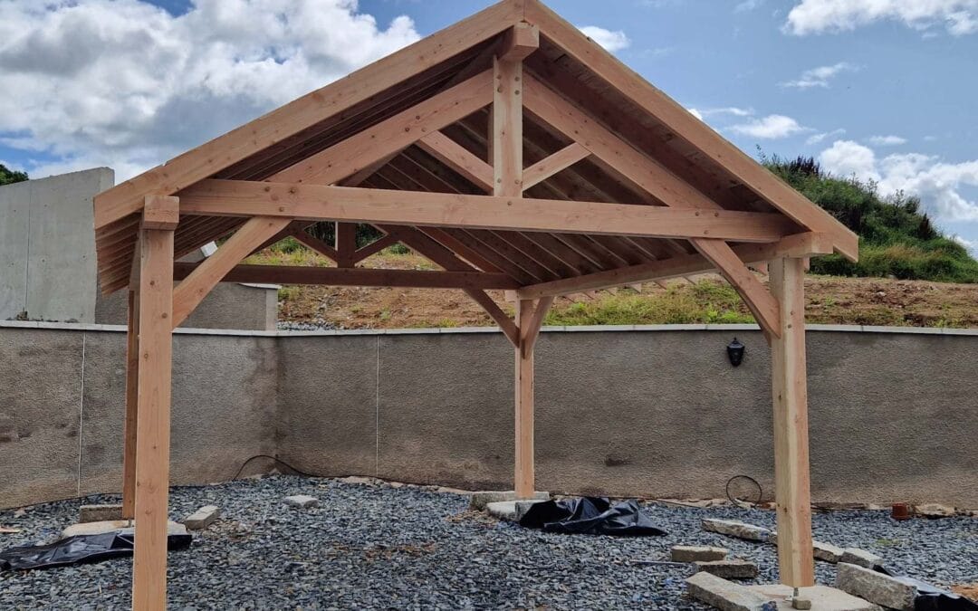 How To Maintain an Oak Porch in Ireland’s Changing Weather?