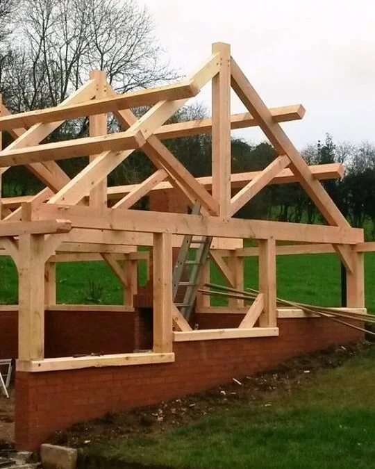 Why Are Oak Trusses Ideal for Your Home?